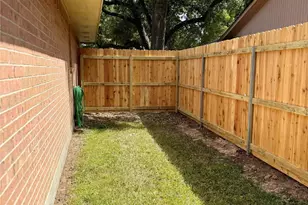 4111 Hermitage Hollow Ln, Houston, TX 77339 - Photo 18