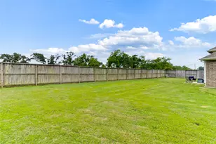 308 Bentside Pl, Clute, TX 77531 - Photo 38