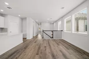 2975 Pk Hl Ln, Stafford, TX 77477 - Photo 8