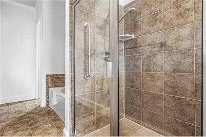 7134 S Mapleridge Street S #2E, Houston, TX 77081 - Photo 16