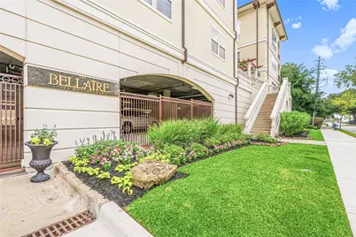 7134 S Mapleridge Street S #2E, Houston, TX 77081 - Photo 2