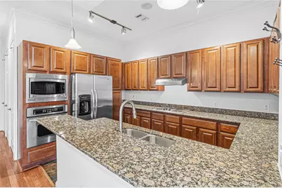 7134 S Mapleridge Street S #2E, Houston, TX 77081 - Photo 12