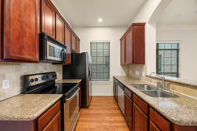 9030 Lakes At 610 Drive, Houston, TX 77054 - Photo 14