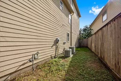 9030 Lakes At 610 Drive, Houston, TX 77054 - Photo 30