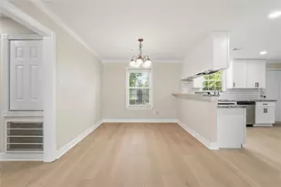 217 W Wilkins St, League City, TX 77573 - Photo 6