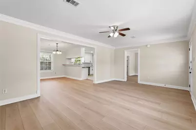 217 W Wilkins Street, League City, TX 77573 - Photo 10