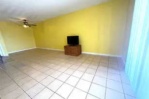 212 Plaza Verde Dr, Houston, TX 77038 - Photo 4