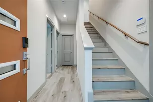 717 N Emile St, Houston, TX 77020 - Photo 2