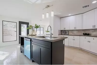 5614 Indian Circle, Houston, TX 77056 - Photo 12