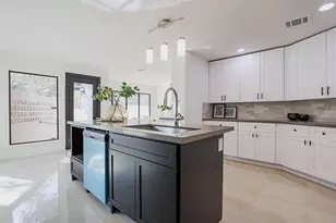 5614 Indian Cir, Houston, TX 77056 - Photo 12