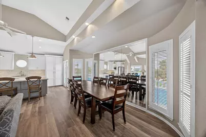 13649 Pirates Beach Boulevard, Galveston, TX 77554 - Photo 10