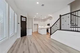 912B W 21st St, Houston, TX 77008 - Photo 6