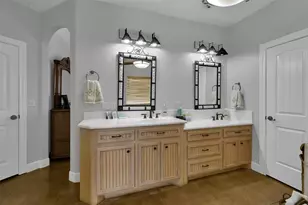 12411 Maggie Ln, Willis, TX 77318 - Photo 32