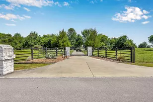 12411 Maggie Ln, Willis, TX 77318 - Photo 8