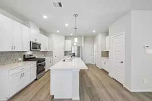 704 Sand Dollar Dr, Kemah, TX 77565 - Photo 24