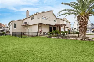 115 Bamaku Bend, Galveston, TX 77554 - Photo 2