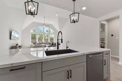 5107 Shimmering Brook Lane, Fulshear, TX 77441 - Photo 8