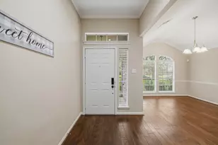 223 W New Meadows Dr, Sugar Land, TX 77479 - Photo 10