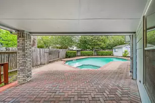 223 W New Meadows Dr, Sugar Land, TX 77479 - Photo 28