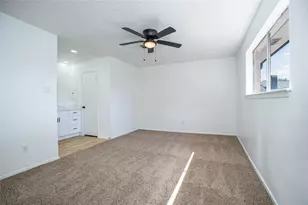 1639 Castle Creek Dr, Missouri City, TX 77489 - Photo 10