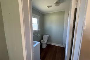 510 Hicks St, Tomball, TX 77375 - Photo 10