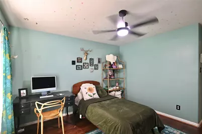 8163 Dune Brook Drive, Houston, TX 77089 - Photo 32