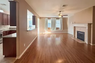 801 Walnut Pointe, League City, TX 77573 - Photo 6