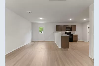 306 N Orange, Sweeny, TX 77480 - Photo 4