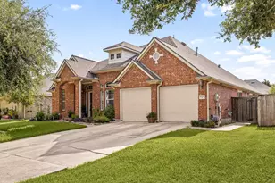 16218 Saxon Hollow Ln, Houston, TX 77084 - Photo 2