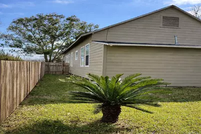 504 Green Street, Baytown, TX 77520 - Photo 12