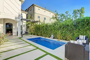 1502 Whispering Pines Dr, Houston, TX 77055 - Photo 2