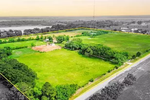 15869 Brush Island Rd, Winnie, TX 77622 - Photo 2