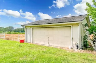 15869 Brush Island Rd, Winnie, TX 77622 - Photo 28