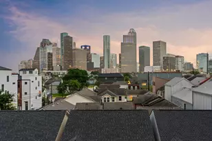 1404 Bailey St, Houston, TX 77019 - Photo 2