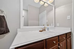 542 Oporto Path, Crosby, TX 77532 - Photo 32