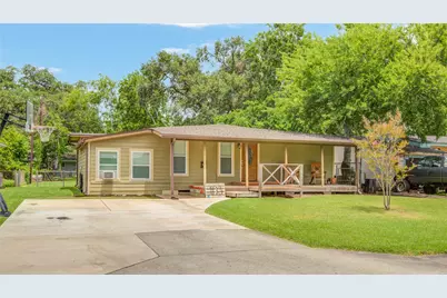 103 Jasmine Street, Lake Jackson, TX 77566 - Photo 2