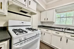 218 W 15th St, Houston, TX 77008 - Photo 6