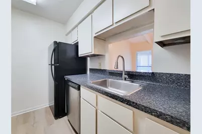 5711 Sugar Hill Drive #26, Houston, TX 77057 - Photo 12