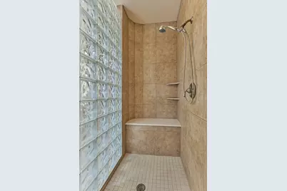 42 Carlyle Place, The Woodlands, TX 77382 - Photo 34