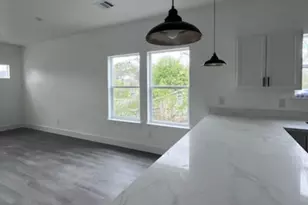 1062 St Clair St, Houston, TX 77088 - Photo 6