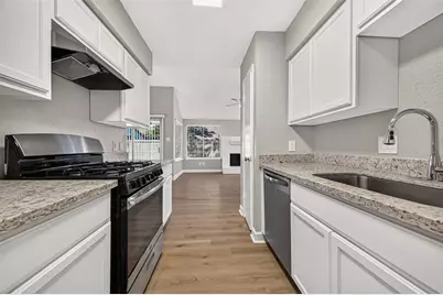 14306 River Glen Drive, Sugar Land, TX 77498 - Photo 8