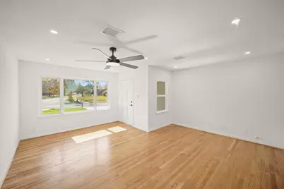 5022 Hazelton Street, Houston, TX 77035 - Photo 10