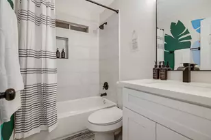 5819 Chrystell Ln, Houston, TX 77092 - Photo 18