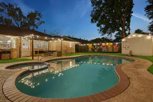 5819 Chrystell Ln, Houston, TX 77092 - Photo 2