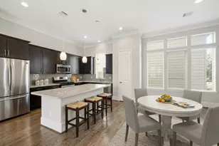 1124 W 24th St, Houston, TX 77008 - Photo 2