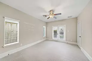 1124 W 24th St, Houston, TX 77008 - Photo 8