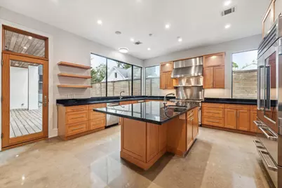 2107 Wroxton Road, Houston, TX 77005 - Photo 16