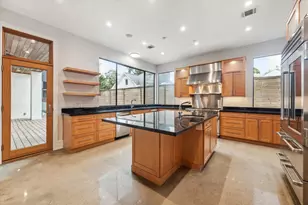 2107 Wroxton Rd, Houston, TX 77005 - Photo 16
