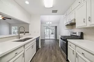 3923 Windmill St, Sugar Land, TX 77479 - Photo 8