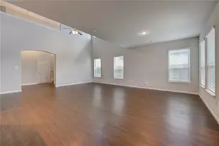 13217 Dalvay Beach Dr, Texas City, TX 77568 - Photo 10